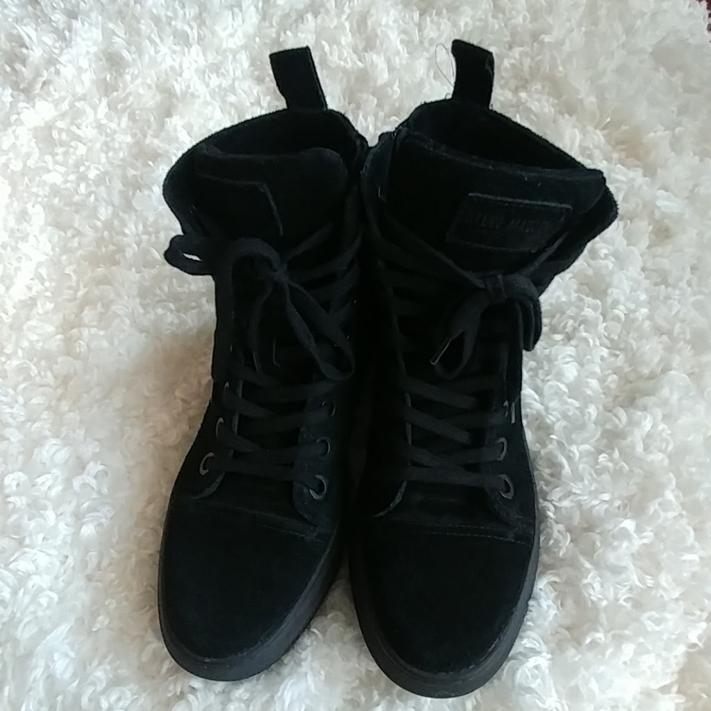 Steve Madden Ormisten Suede Boot